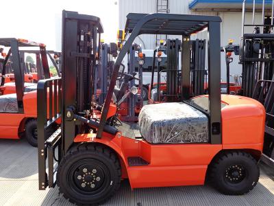 China Small Diesel Counterbalance Forklift Truck 2000KG , Fork Lift Equipment for sale