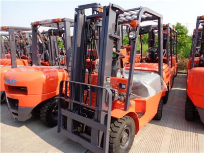 China 3000KG Electric Counterbalance Forklift Truck With Pneumatic Tyre For Warehouse for sale