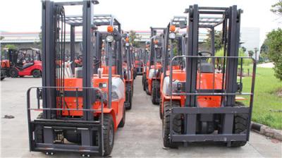 China Hydraulic 2T Gasoline Counterbalanced Lift Truck , Industrial Fork Lift Truck Safety for sale