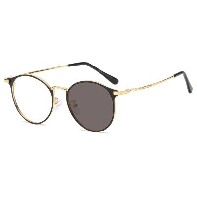 China For Reading Glasses Photocromic Glasses Trend Metal Round Frame Anti Blue Light Glasses Computer Glasses Frames Photochromic Glasses for sale