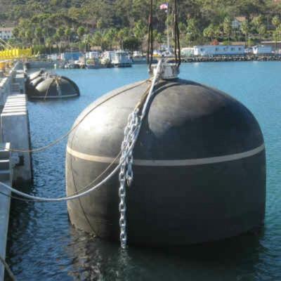 China Protect Boat Pneumatic Rubber Fender For Submarine And Ship for sale