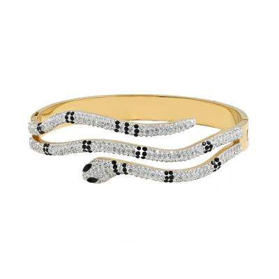 China Fashion Latest Wholesale Jewelry 18k Gold Plated Stainless Steel Women Diamond Bracelet Holders Customization Jewelry for sale