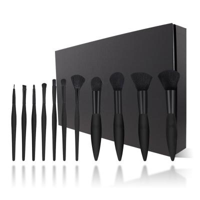 China Private Label Silky Soft Makeup Brush 11 Pieces Black Wooden Brush Set Makeup Handle, Black Box Eyeshadow Foundation Liquid Lip Brush for sale