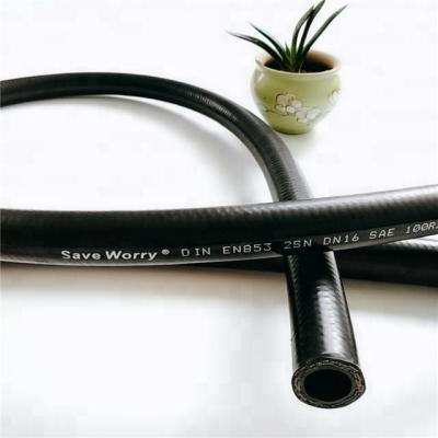 Cina Best quality en heavy duty soft high pressure manole rubber weather synthetic 2sn 13mm R2AT-08 SAE hydraulic rubber hose for sale in vendita