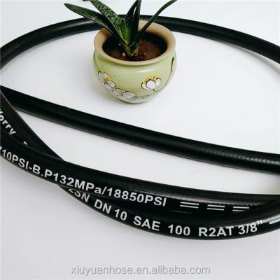 Cina Best quality synthetic high pressure soft manole weather resistant rubber hydraulic hose 2SN10mm R2AT-6 SAE for sale in vendita