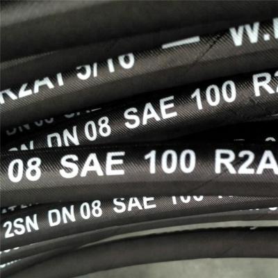 Cina Oil Low Thread High Pressure Rubber Braid Hose Hydraulic Fluids SAE R2 Hydraulic Hose in vendita