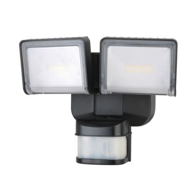 China Outdoor Led Garden Light China Twin Garden Security Night Flood Light Motion Sensor Security Light for sale