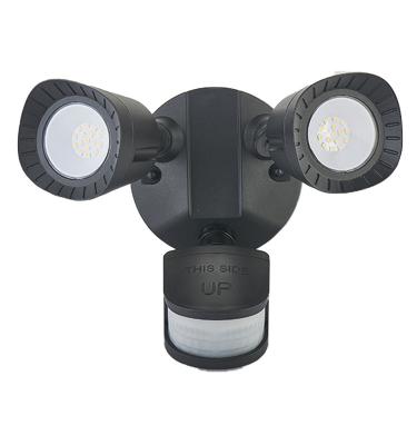 China 220v Smart Outdoor Garden Wall Lamp Light Garden Home Led Security Light With Motion Sensor for sale