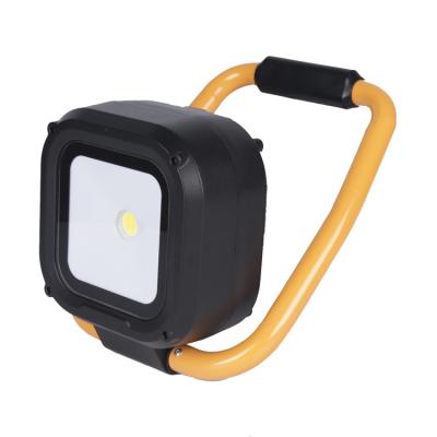 China Warehouse COB Ip54 Work Light Portable Rechargeable Led Flood Light Led Outdoor With Battery for sale