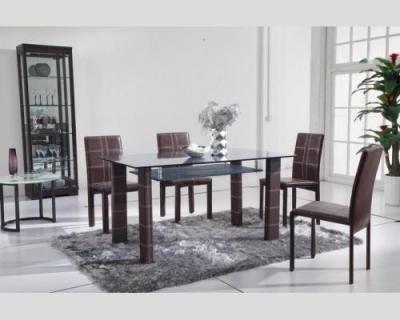 China Dining Furniture Table And Chairs , Glass Table And Chairs 4 Set Comfortable Height ， Dining Sets for sale