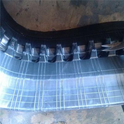 China Spare Parts Crawler Belt 450*90*51 For Combine Harvester 688Q à venda