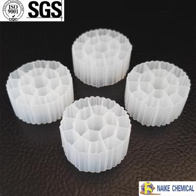 China Plastic Koi Filter Media 25*10mm For Ammonia Nitrogen Removing for sale