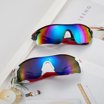 China fashion & 2021 Fashion Sport Mirror Lens UV400 Brand Designer Mens Outdoor Sport Custom Sunglasses For Training Glass Cycling for sale