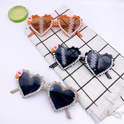 China 2022 New Arrival Custom Kids Sunglasses Shades Color Boys And Girls Sun Glass Kids Heart Shaped Sunglasses for sale