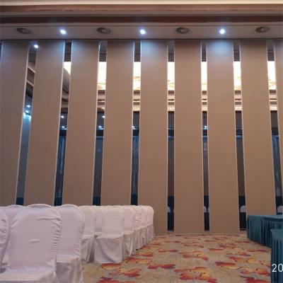 China Banquet hall soundproof basic MDF board  interior sliding wooden door movable partition room divider for sale