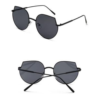 China 400 2022 New Fashion Cat Eye Irregular Polarized Sunglasses Women UV Simple Sunglasses Refine Makeup Net Celebrity Trend Accessories for sale