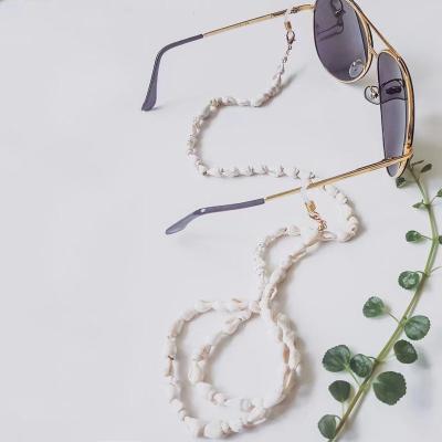 China Natural High Quality Handmade Eco-Friendly Charm Glass Shell Women's Chain Glasses Accessories Exquisite Luxury for sale