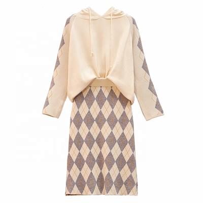 China Autumn Hit Toward QUICK DRY Argyle Pattern Skirt Ladies Hooded Two Piece Sweaters for sale