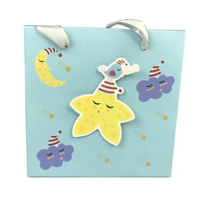 China Recyclable Luxury Paper Bag Gift Packaging Bag Shopping Paper Bag With Ribbon Handle for sale