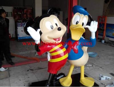 China resin Mickey Mouse and Donald Duck figurine for sale