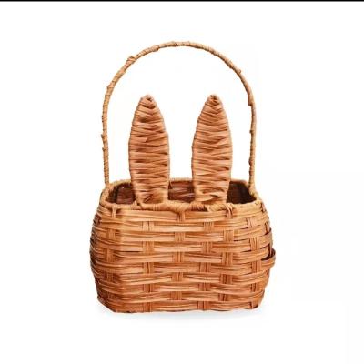 China Viable creative hand of fruit basket picnic basket - special hand woven small hand - woven rabbit storage basket for sale