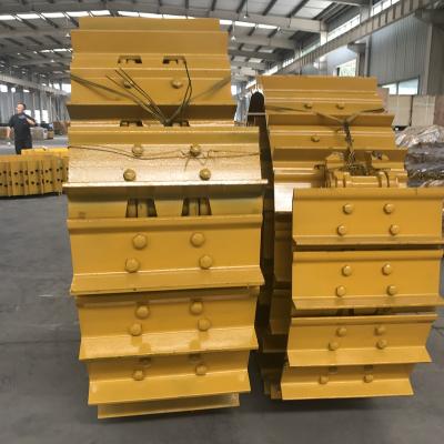 China Bulldozer/Excavator/Loader/Road Roller SD42 Track Shoe Assembly 260RA-41161 Bulldozer Undercarriage Parts D10N Track Shoes for sale