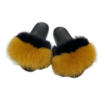 China CUSHIONING New Arriavl BSCF0001 wholesale fox color-mixing big fur luxury slippers for women for sale