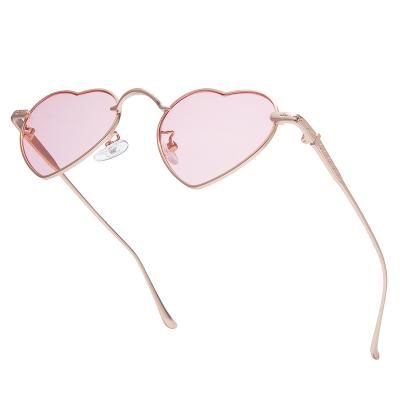 China Heart Shaped Heart Shaped Multicolor Metal Frame Vintage Retro Heart Sunglasses Lenses For Women for sale