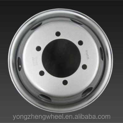 China 17.5x6.00 steel tubeless wheels with high quality en venta