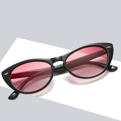 China Fashion UV400 Vintage UV400 Ready Stock Cat Eye Sunglasses Women For Small Square Unisex Adults Small for sale