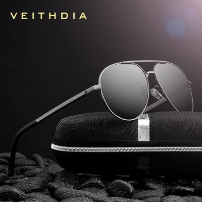 China 2021 Newest Fashion Sunglasses Alloy Classic Coating Lens Vintage Material Design Driving Eyewear Anti-Reflective Polarized Sunglasses For Men 2482 for sale