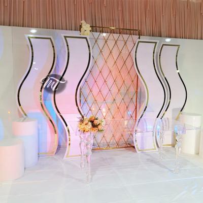 China Outdoor romantic white wedding stage design elegant wedding stage decoration 2021 for event party background decoration for sale