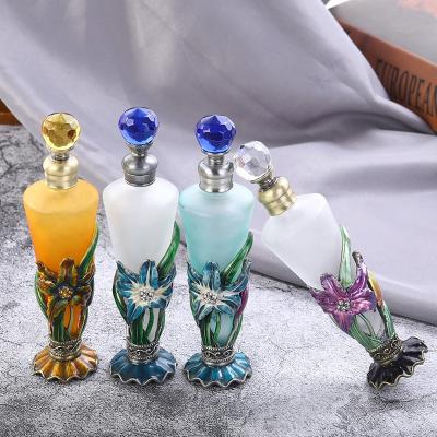 China Personal Care 25ml Arabic Patented Daffodil Flower High Metal Empty Glass Perfume Bottle Frosted Essential Oil Refillable Attar Bottles#58965 for sale