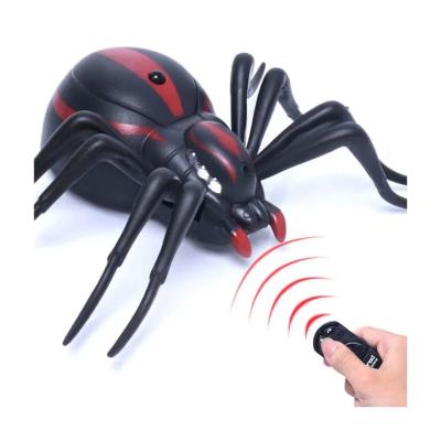 China Playful Fright Party Stage Props Remote Control Simulation RC Spider Simulation Decoration Prank Toys Animal Infrared Spider Toy For Kids for sale