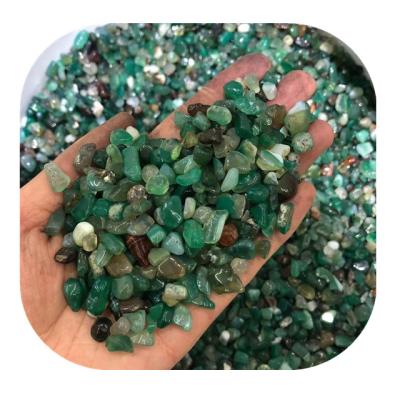 China Europe New Arrival Loose Crystal Stones Gravels Green Agate Crystal Chips For Home Decoration for sale