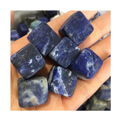 China Wholesale Natural Crystal Crystal Stones Europe Stone Sodalite Blue Quartz Cube For Feng Shui for sale