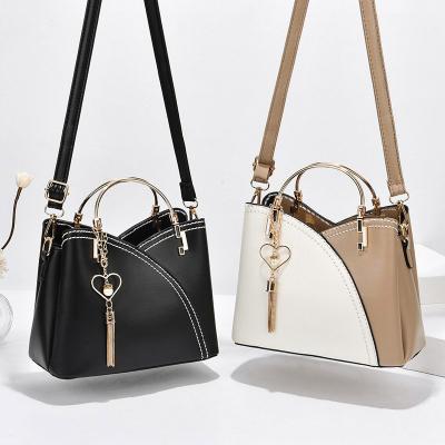 China 2022 New Fashion Women's Purses and Handbags Saddle Luxury Hot-selling Casual Bag for sale