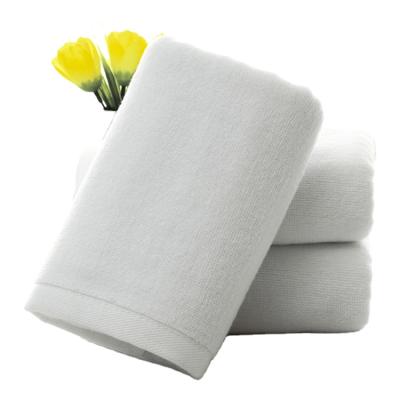 Cina 2021 White Classic Design Hotel Plain Factory OEM Fabric Cotton Skin-friendly Towels Color Child Safe 100% in vendita