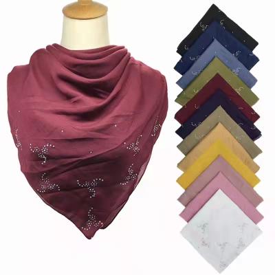 中国 Muslim Adult Woman Hijab 2021 Fashion Muslim Scarf Superior Comfortable Shawl Cotton Decorated Diamonds Fashion Square Hijab 販売のため