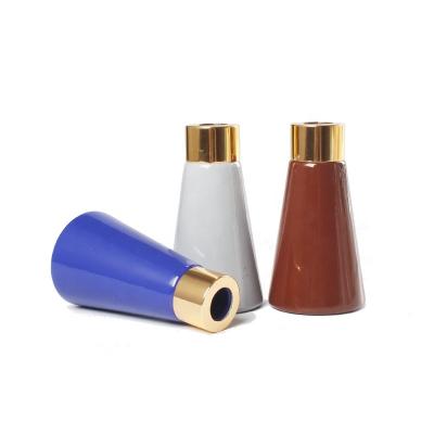 China Garment 50ml 100ml aromatherapy diffuser glass bottle with gold lid for room office manufacturer wholesale for sale