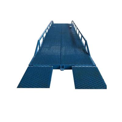 China Hydraulic Warehouse Ramp and Dock Dock Forklift Yard Ramp Container Loading Bridge for sale