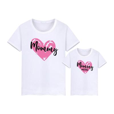 China QUICK DRY Mommy and Me Matching T-Shirts LOVE Heart Mommy and Me 2021 Customs Outfit Mothers Day Matching Shirts for sale