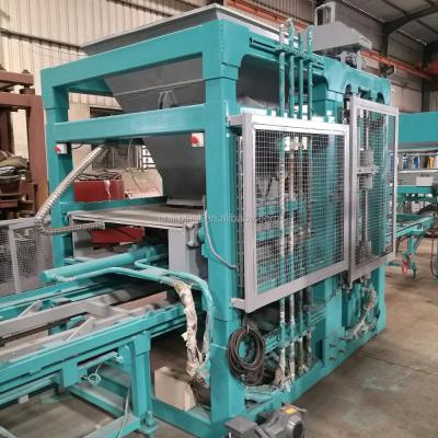 China CONCRETE Price List of Automatic Concrete Hollow Block Making Machine for sale