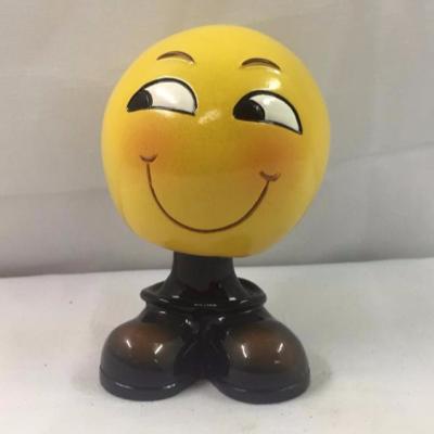 China NEW 2019 Europe RESIN HOT SELLING FACE SHAKING HEAD CAR SHAKE BUBBLE WAVING BIG INSIDE DASHBOARD DECORATION TOY DOLL STATUES for sale