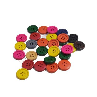 China Wholesale Dry Cleaning Carved Round Garment Decoration Solid Color Wooden Buttons for sale