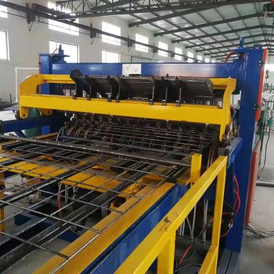 China Building Material Shops Fully Automatic Diamond Welded Wire Mesh Making Machine Crimped Wire Mesh Making Machinery for sale