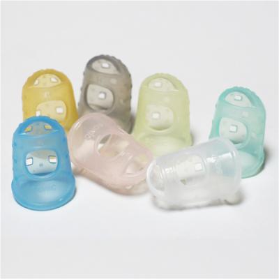 China Hot Selling Anti-Slip Soft Reusable Silicone Gummed Finger Cradles For Guitar Playing for sale