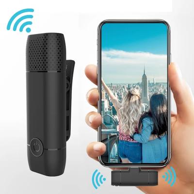 China Wireless Phone Youtubers Facebook Live Broadcast Portable Mini Mic Headset Microphone Lavalier Microphone Android Phone for sale