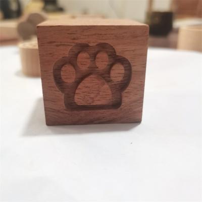 China US Chinese wood craft, car aromatherapy, beech, rosewood, walnut, customized shape for sale