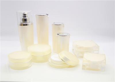 Chine Coutume récipients cosmétiques acryliques carrés et emballage de 1 once pour le gel UV à vendre